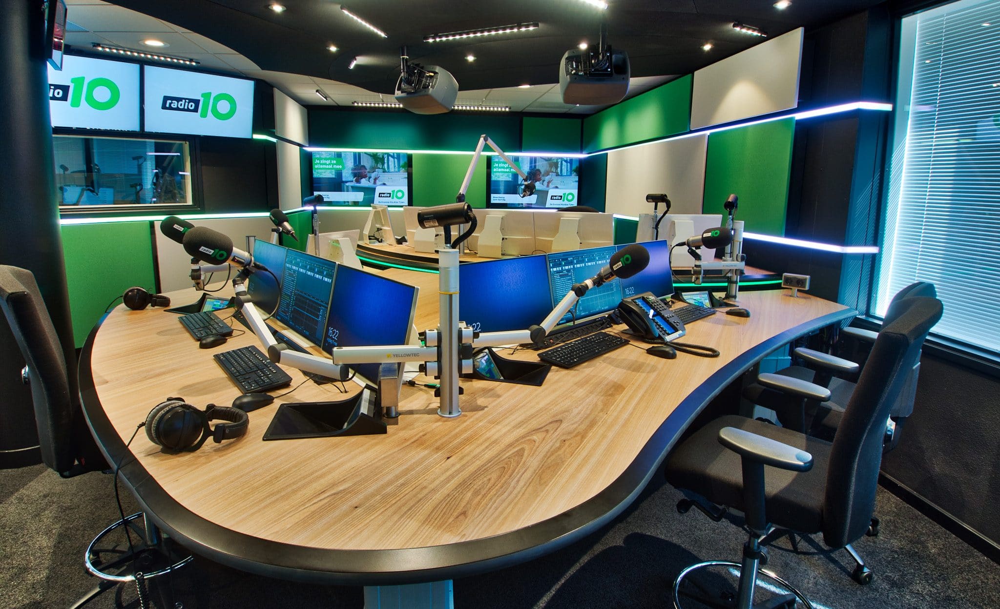 auteursrechten Nodig uit Jet Radio 10 neemt nieuwe studio in gebruik - RadioFreak.nl